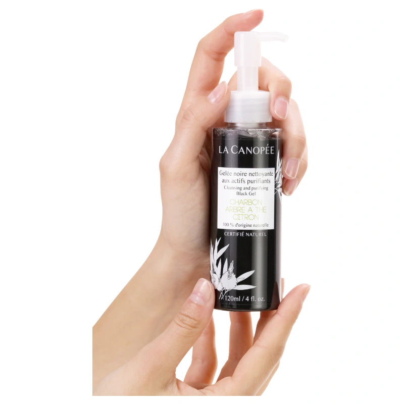 Gelée noire nettoyante aux actifs purifiants charbon, arbre à thé & citron