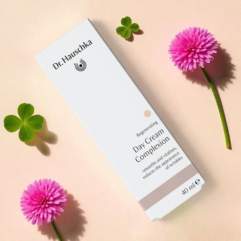 Dr. Hauschka - Regenerierende Tagescreme für strahlenden Teint Rotklee BIO 40ml
