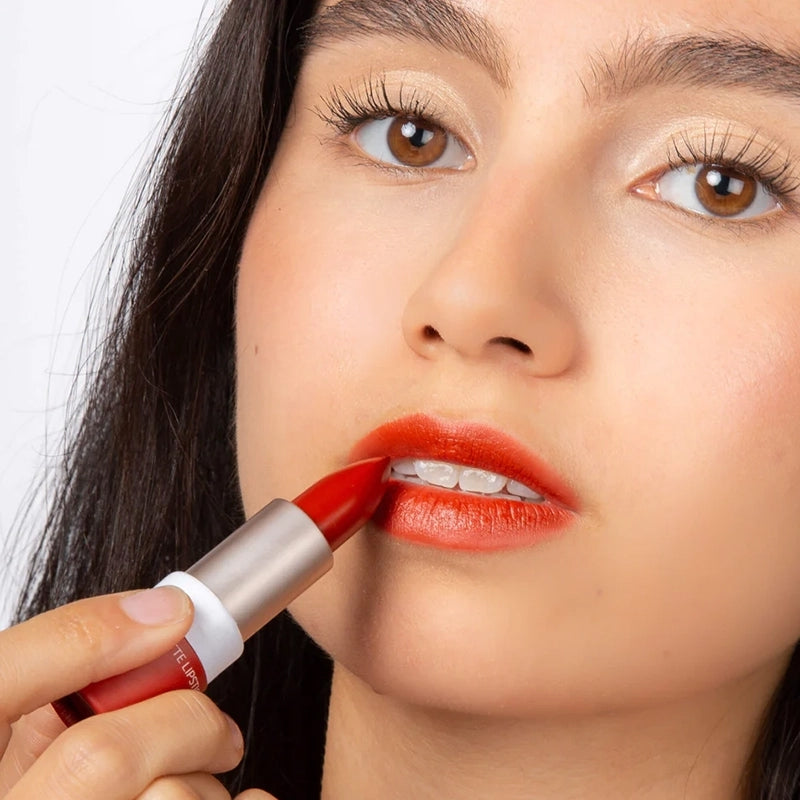 Charlotte Bio - Rouge à lèvres mat coquelicot BIO 3.5g