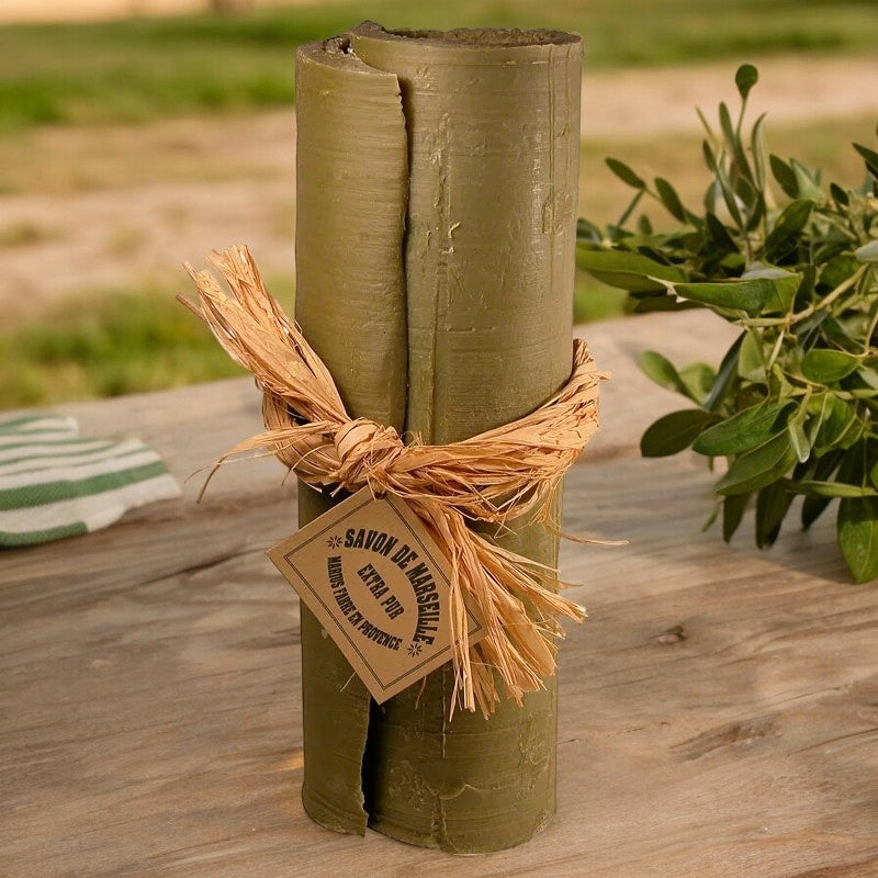 Savon de Marseille vert "en rouleau" olive environ
